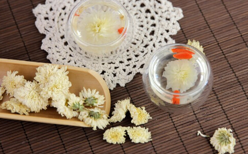 自制減肥茶的方法 如何自制減肥茶 菊花茶的做法