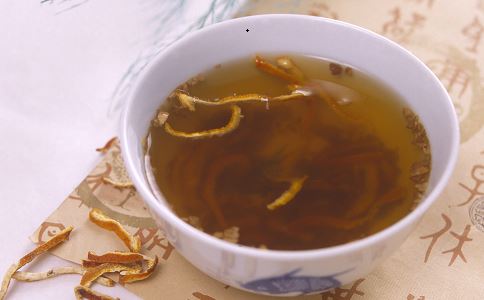 自制中藥減肥茶的方法 如何自制中藥減肥茶 陳皮烏梅普洱茶的做法