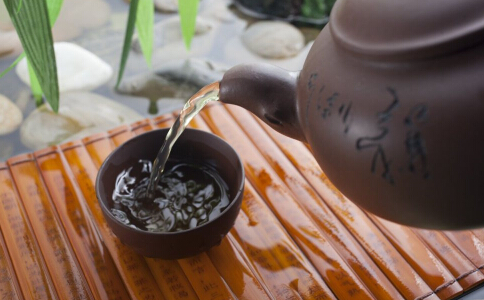 如何自制減肥茶 自制減肥茶的方法有哪些 自制七葉膽杜仲減肥茶