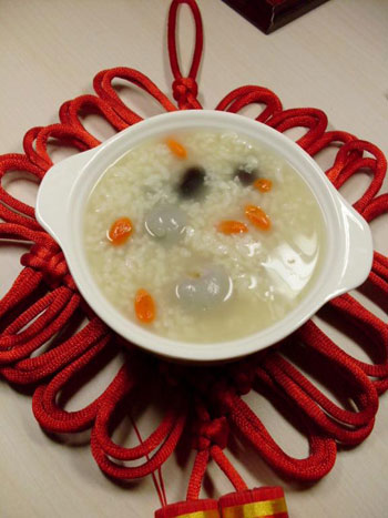 秋季最好的減肥食譜 桂圓阿膠紅棗粥補血去秋燥