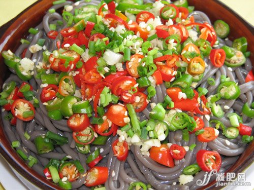 酸辣蕨根粉的做法