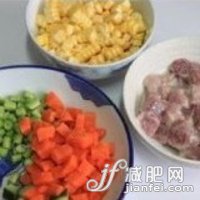 什錦溜肉丁的做法圖解1