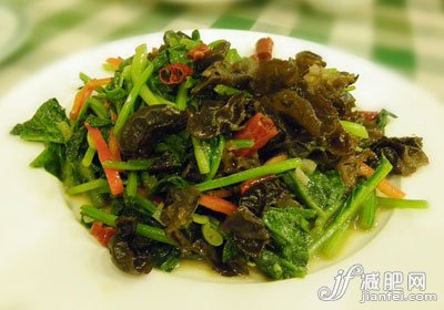 雙耳炒菠菜根的做法