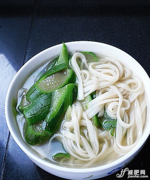 絲瓜熱湯面