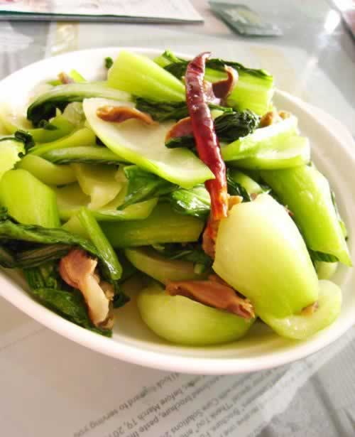 鹽水鴨胗炒青菜的做法
