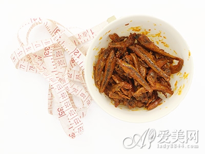  飯前指壓嘴唇10秒食欲全無 