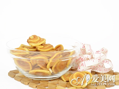  夏季排毒減肥：檸檬蜂蜜水 