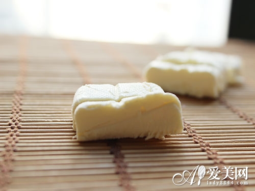  豐胸4味湯 喝出挺拔曲線 