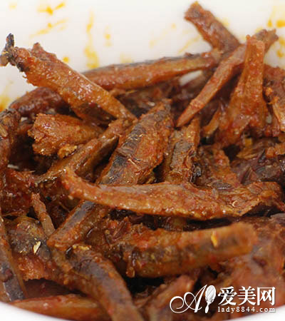  冬季吃柿子 減肥又美容 
