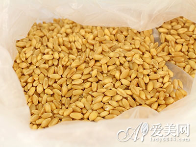  專家支招：春節吃美食瘦身 