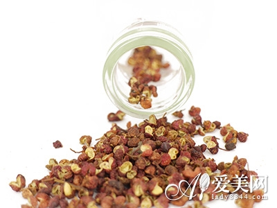  專家支招：春節吃美食瘦身 