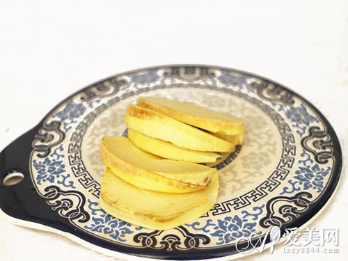  專家支招：春節吃美食瘦身 