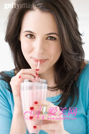  吃水果奶昔 美容又減肥 