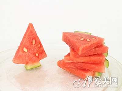  十二種排毒低卡減肥食品 