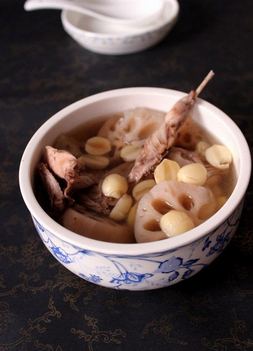 鹌鹑蓮藕湯的做法