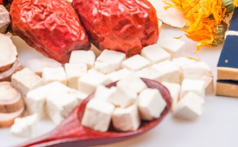 減肥粥:白茯苓粥的做法 白茯苓粥的做法 如何制作減肥粥 減肥粥的做法有哪些