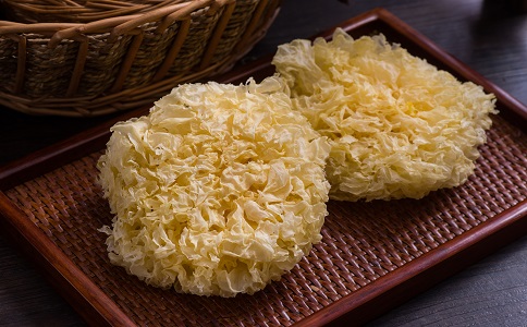 銀耳菊花粥的做法 自制減肥粥 夏季減肥粥的做法大全