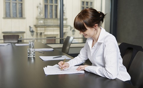 辦公室蜂蜜減肥法 一天瘦一斤 辦公室白領怎麼減肥最快 蜂蜜怎麼喝可以減肥 最適合白領減肥的方法