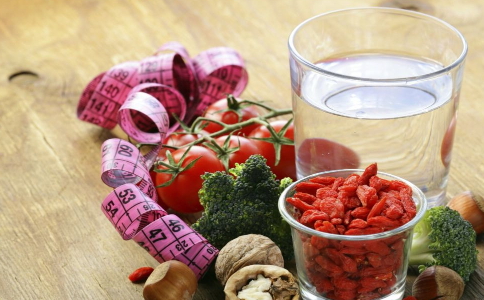 枸杞怎麼吃減肥 枸杞泡開水狂減17公斤 枸杞怎麼吃可以減肥 枸杞泡開水的減肥功效 枸杞減肥食譜有哪些