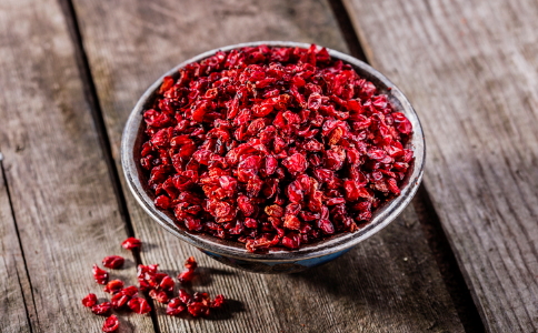 枸杞泡水喝可以減肥嗎 枸杞的減肥功效 枸杞可以減肥嗎 枸杞的減肥功效有哪些 枸杞泡水喝可以減肥嗎