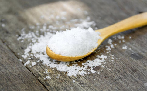 每天少吃一點鹽就能幫你減肥 吃鹽的壞處 減肥可以吃鹽嗎 減肥的時候能吃鹽嗎