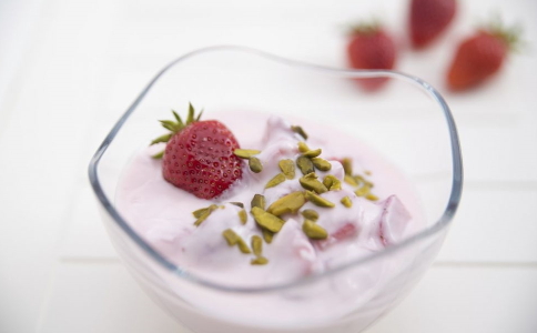 夏日這樣喝酸奶瘦的才更快 酸奶怎麼喝可以減肥 喝酸奶可以減肥嗎 酸奶減肥注意事項