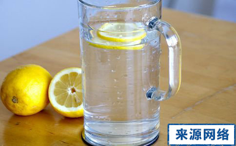 蜂蜜檸檬水是怎麼樣減肥 蜂蜜檸檬水減肥 蜂蜜檸檬水怎樣減肥