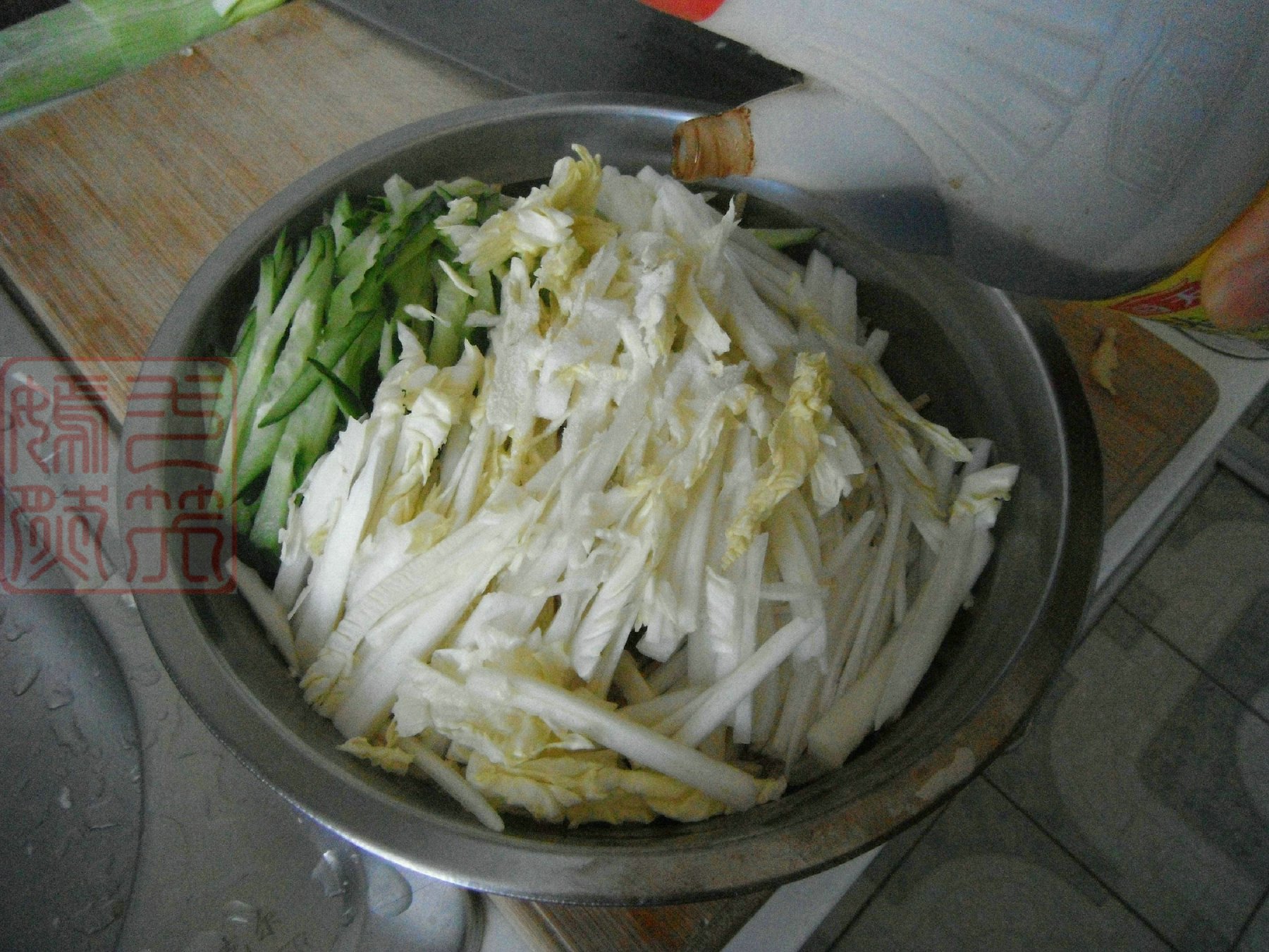 白菜心黃瓜拌豆腐絲的做法步驟：5