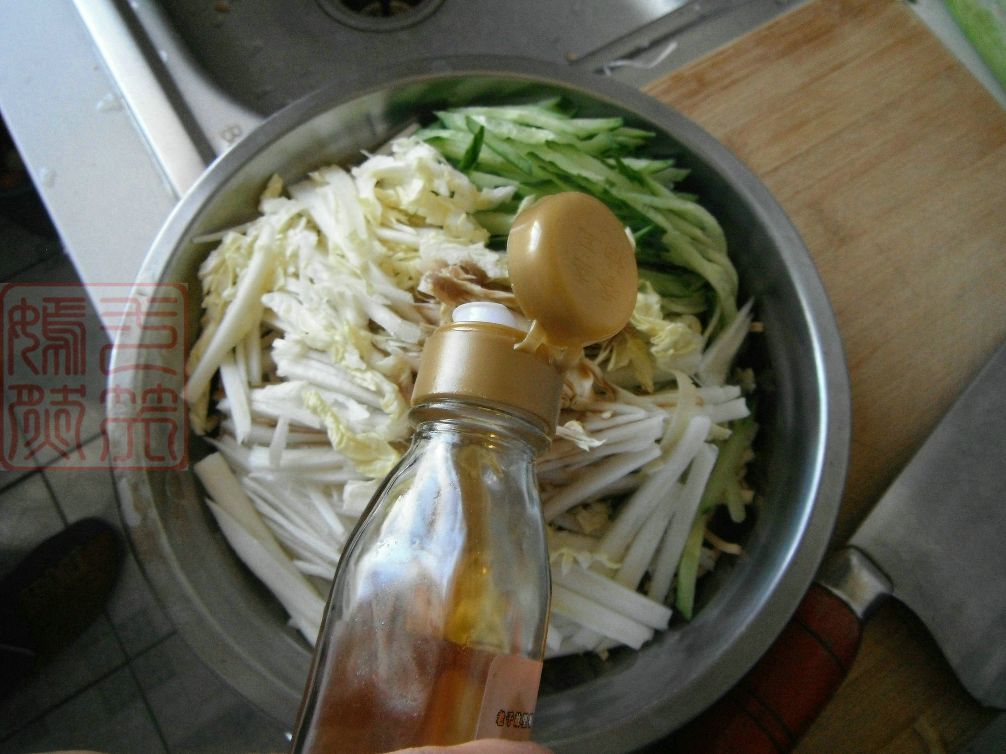 白菜心黃瓜拌豆腐絲的做法步驟：7