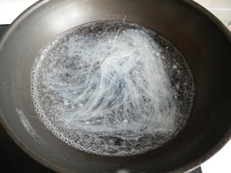 涼拌麒麟菜的做法步驟：2