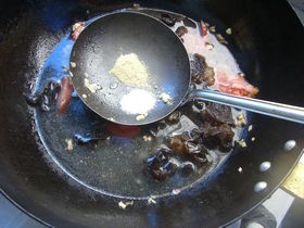 田七木耳湯的做法步驟：5