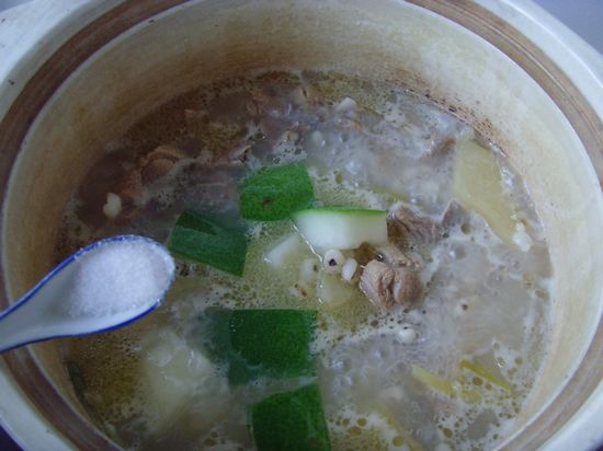 滋陰益氣----冬瓜薏仁鴨肉湯的做法步驟：5