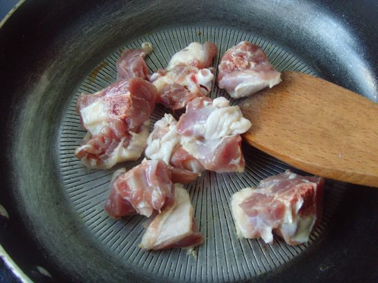 滋陰益氣----冬瓜薏仁鴨肉湯的做法步驟：3
