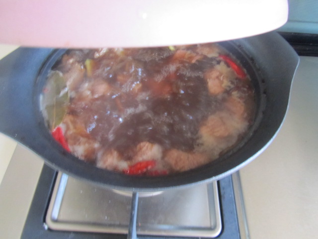 牛肉燒花菜的做法步驟：6
