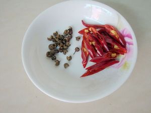 椒香蚝油甜竹筍的做法步驟：4