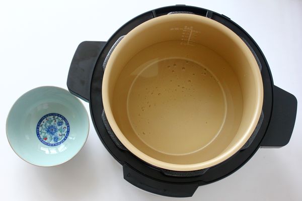 【掌握兩步比例】做出粘稠清爽五谷涼粥的做法步驟：2