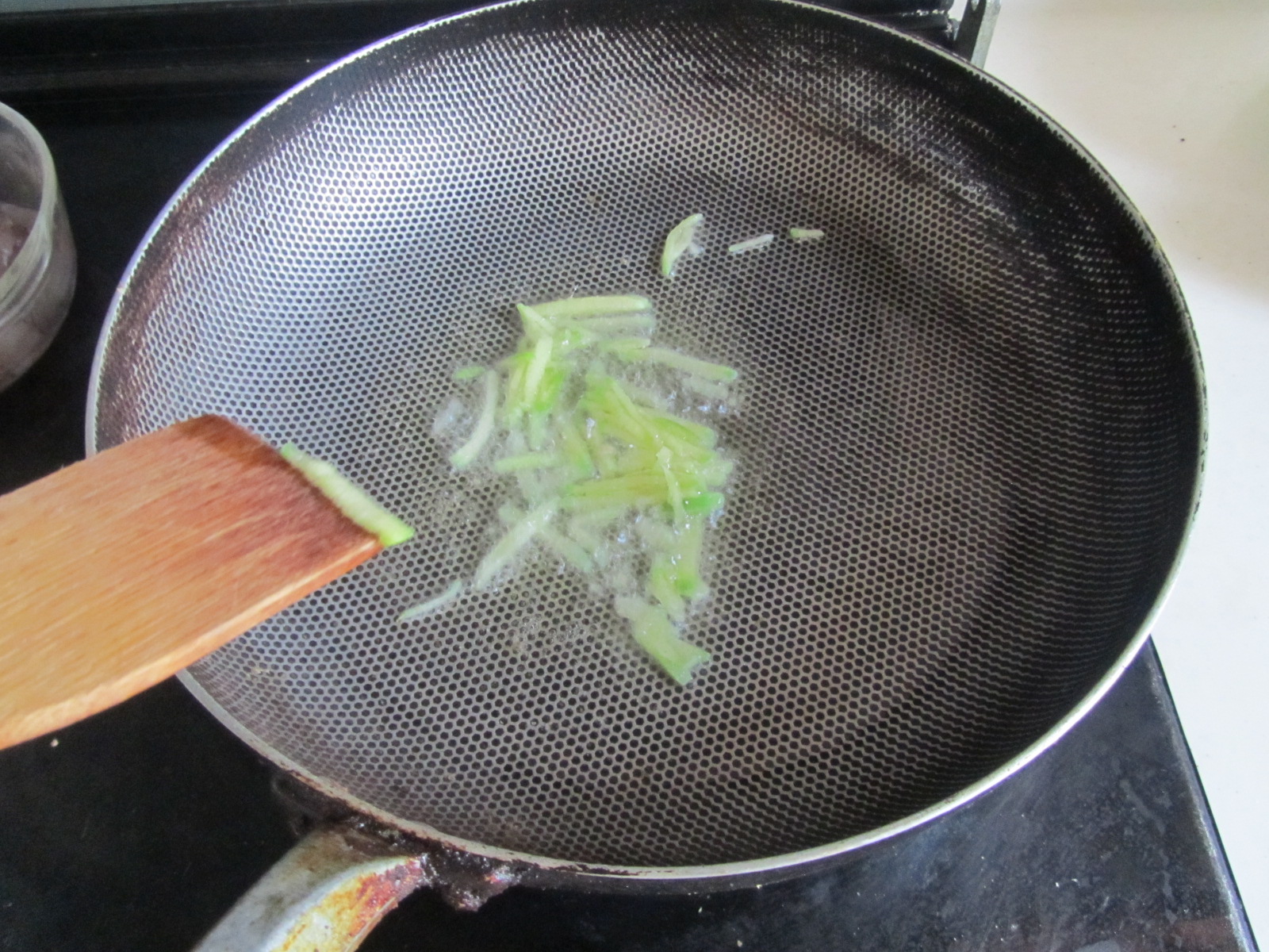 蝦仁蘆筍蟹味菇的做法步驟：6