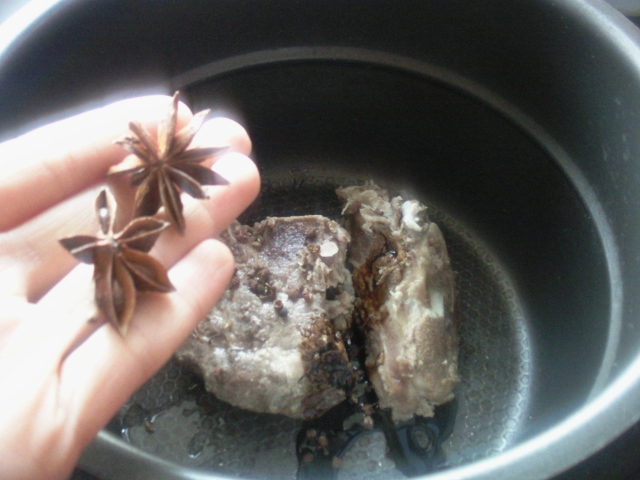 骨湯窈窕瘦身鍋的做法步驟：6