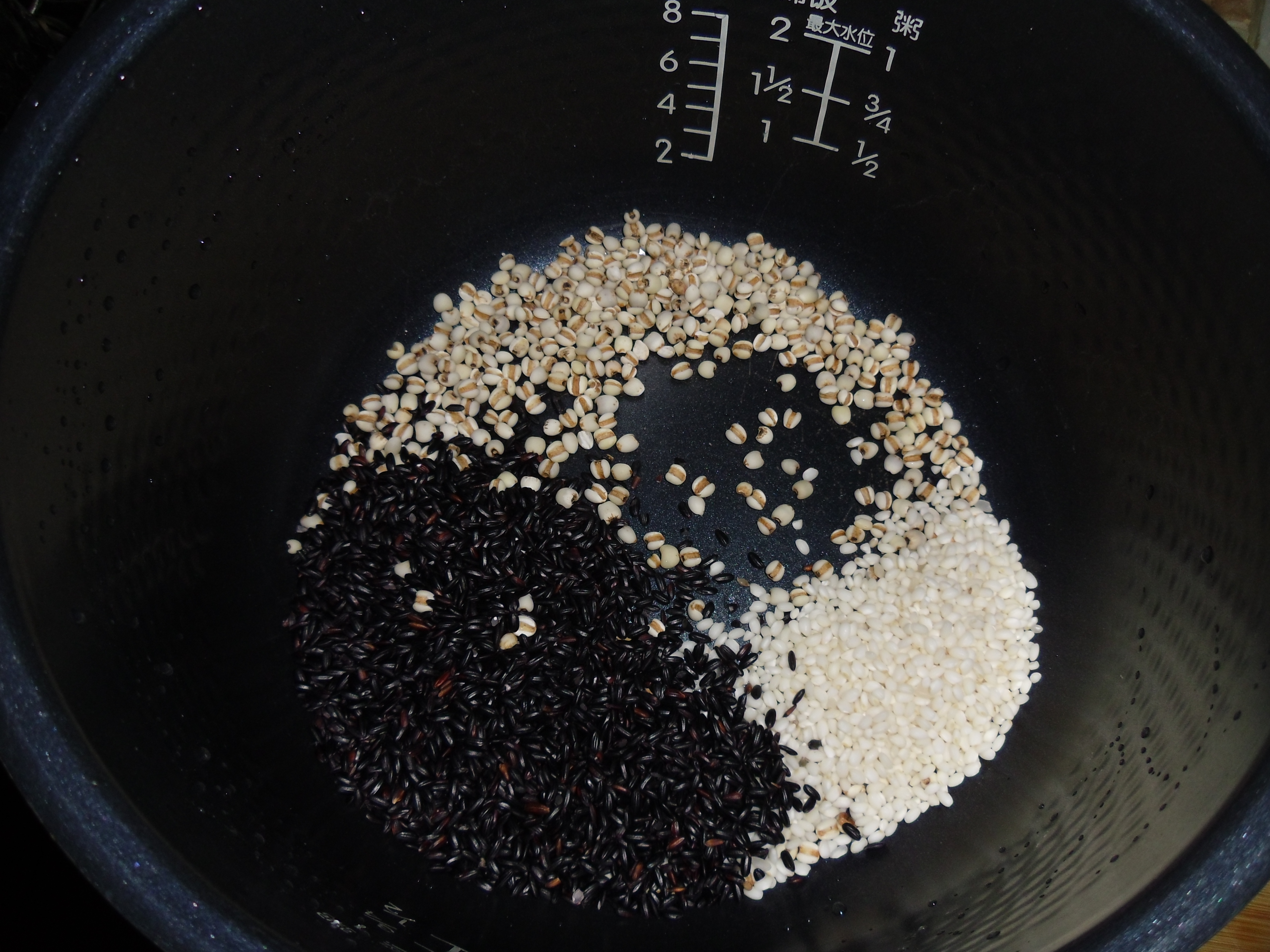 芒果黑米粥的做法步驟：1