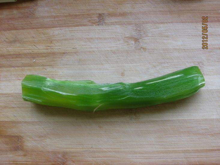 黃豆芽拌莴筍丁的做法步驟：2
