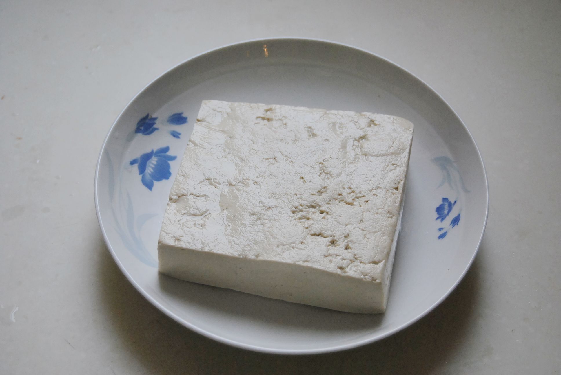 【豆腐兩吃】。椒鹽脆豆腐 & 糖醋脆豆腐的做法步驟：1