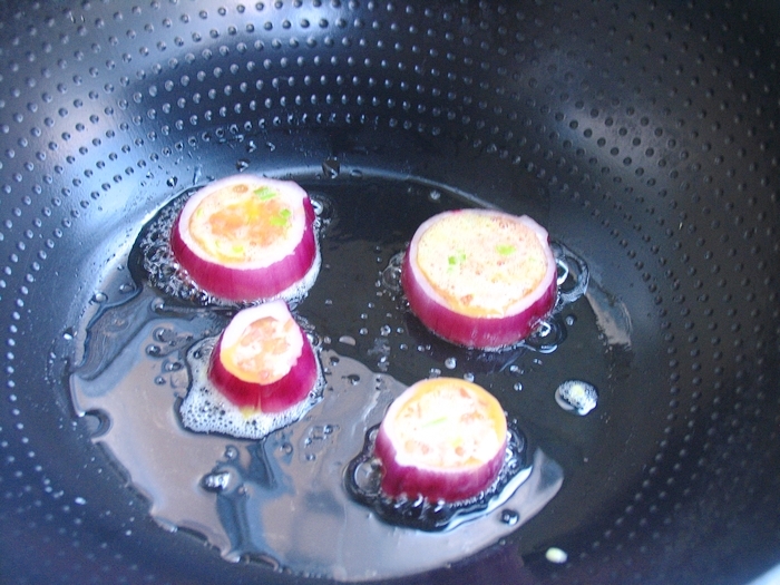 輕松營養早餐到——洋蔥營養蛋餅的做法步驟：7