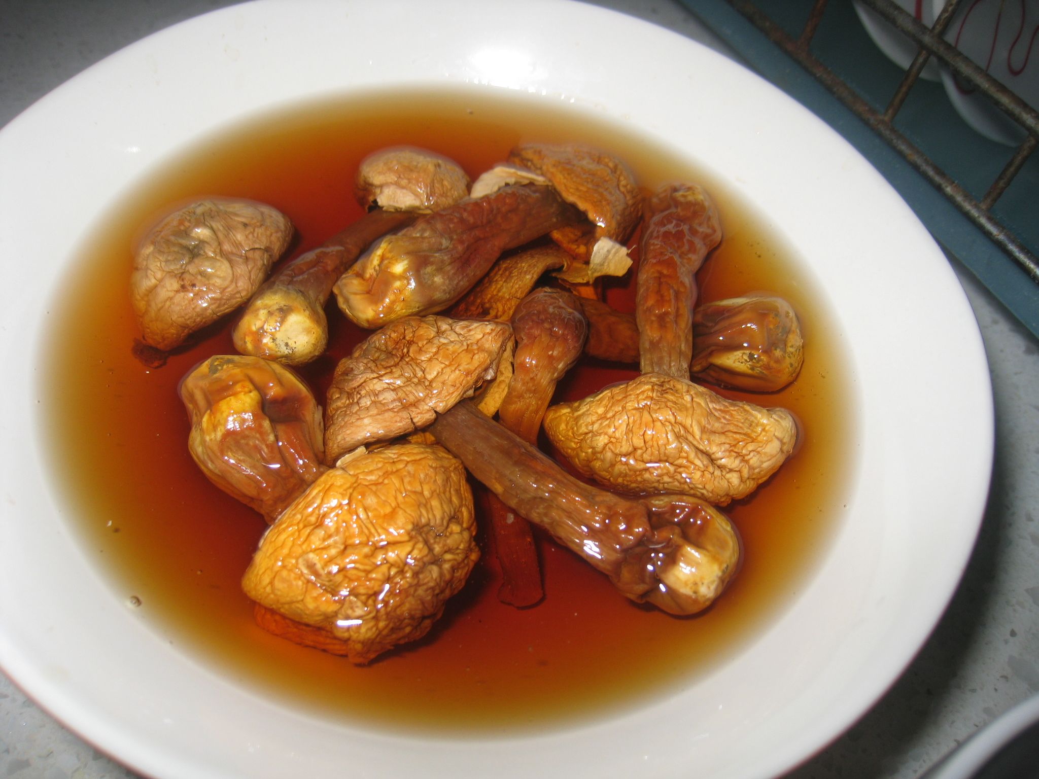 松茸瘦肉湯的做法步驟：1