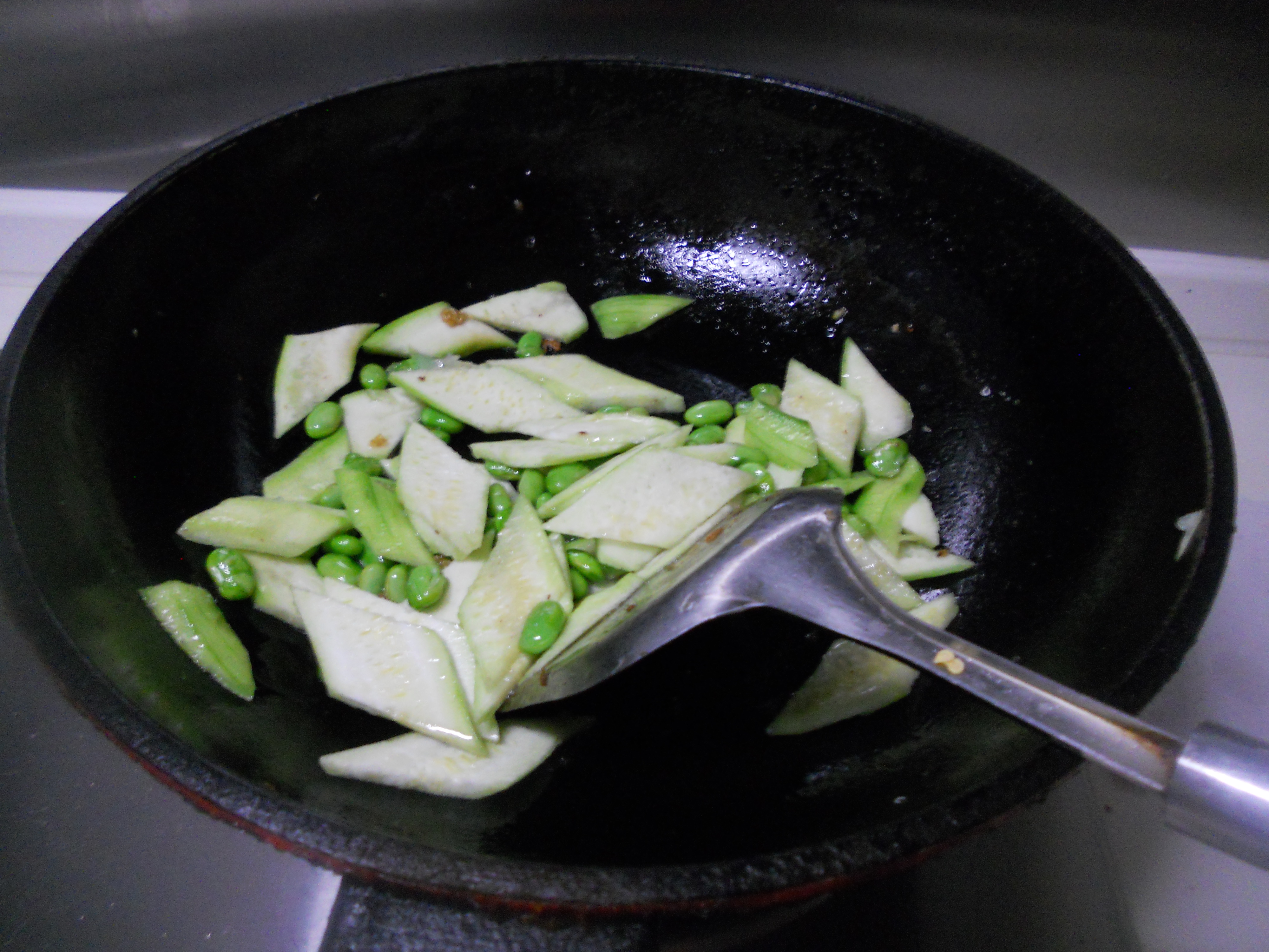 絲瓜毛豆的做法步驟：4