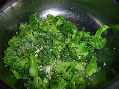 清香鮮美的香芒涼拌西蘭花的做法步驟：7