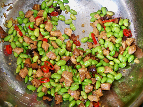 心藍手制私房菜【麻辣毛豆肉丁】——不可以浪費食物的做法步驟：6