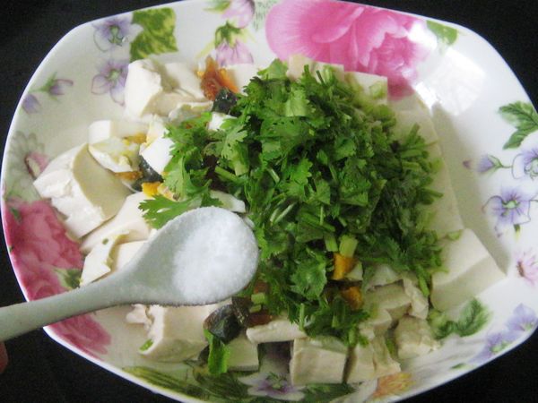 雙蛋香菜拌豆腐的做法步驟：7