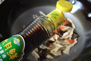 木耳炒腐竹的做法步驟：9