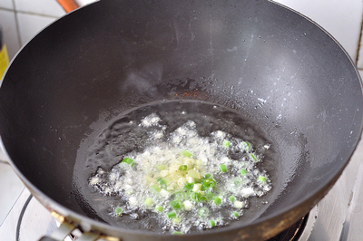 茄子汆拌面的做法步驟：4