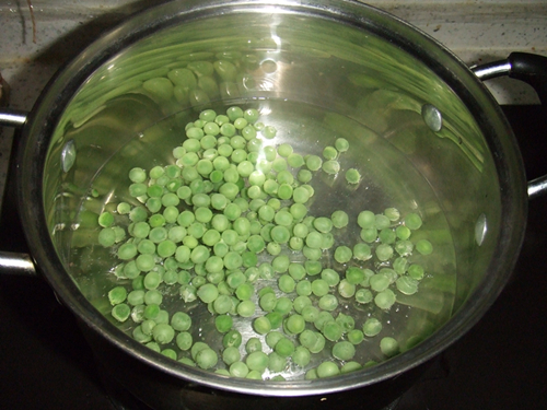 存著給寶寶的菜----『豌豆燴三鮮』的做法步驟：1